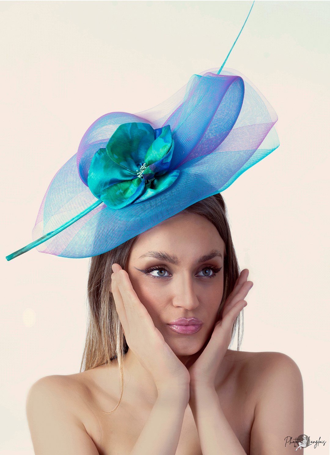 Bibi turquoise prêt à porter, disponible en boutique.